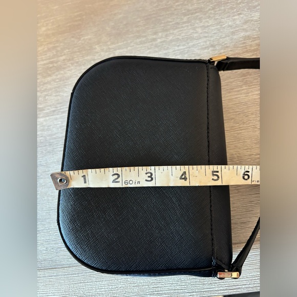 Kate Spade laurel Way Carsen Saffiano Leather
Crossbody Shoulder Bag Black - Picture 13 of 14